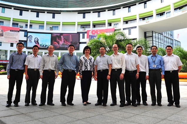 代表团与淡马锡理工公司合影
